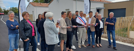 Photo de l'inauguration des maisons