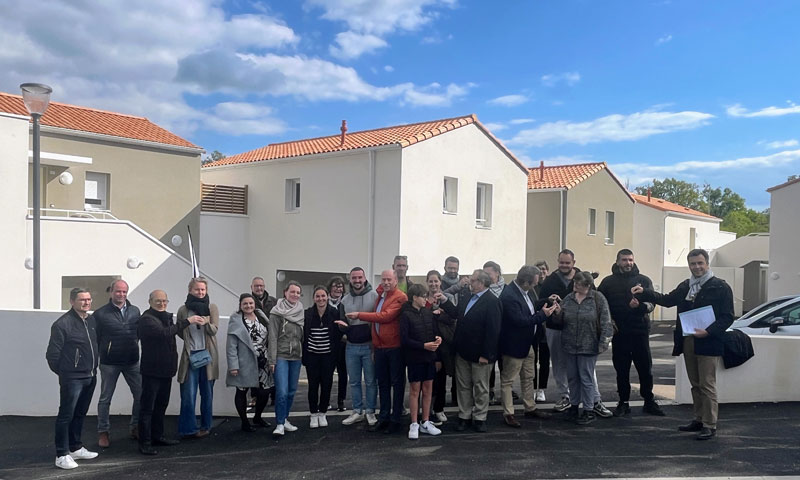 Remise des clés aux locataires